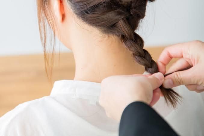 ご自身で出来るヘアアレンジ教えます ご自身でやる場合も、人にやる場合も基礎からお教えします イメージ3