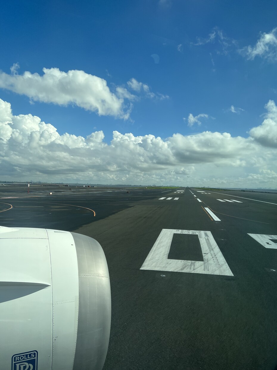 航空業界全職種のESと面接回答を添削いたします 【現役航空会社社員】！ご依頼者様の個性を活かした添削！ イメージ1