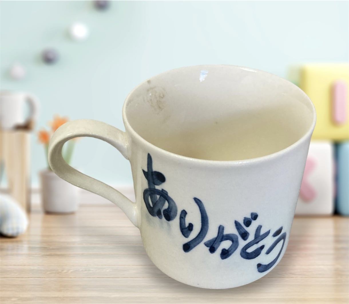 器にご希望の文字をかきます 贈り物やマイカップなどに最適です。日頃の気持ちを送りませんか イメージ1