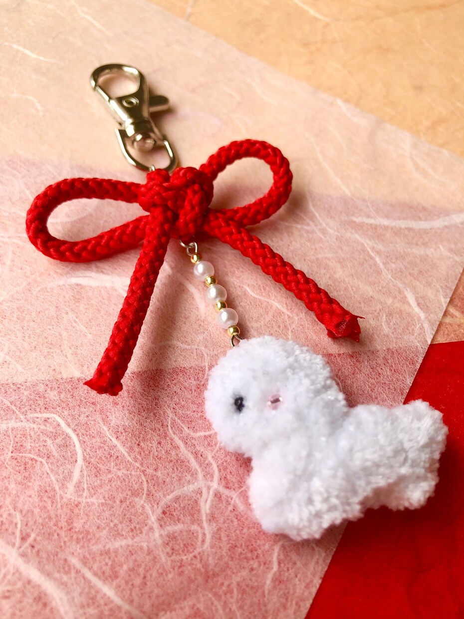 オリジナル刺繍ストラップorブローチ制作します ふわもこ素材の可愛い刺繍！イベント出展作家が制作！ イメージ3