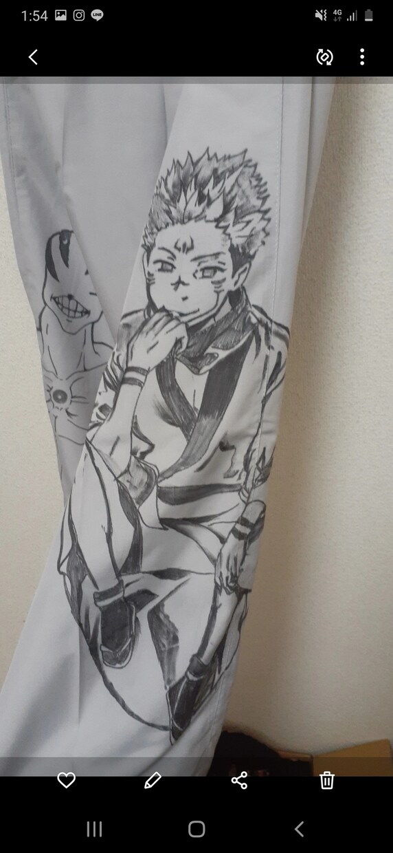服に好きなキャラクターの絵を書きます 人とは違ったファッションができる自分の個性が出せる イメージ3