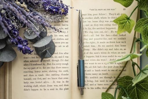 文芸・小説などを英日翻訳します 1単語20円　芸術的に和訳　ニュージーランド留学経験あり イメージ1