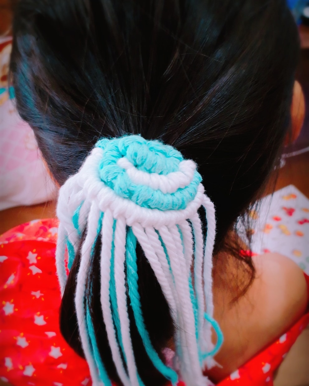 マクラメ編みのヘアアクセサリー作ります マクラメ編みでヘアゴムやバレッタなどヘアアクセを作ります。 イメージ4