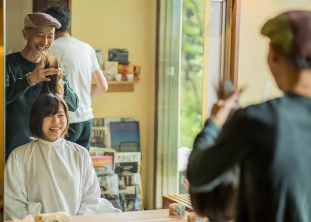 オーダメイドのヘアスタイル提案します 髪質や骨格はもちろん、仕事・ライフスタイルに合うスタイルを イメージ6
