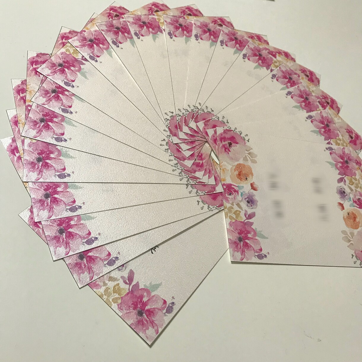結婚式に!プレ花嫁さん必見の席札データ作ります お洒落でこだわりの結婚式にしたい人におすすめです イメージ3