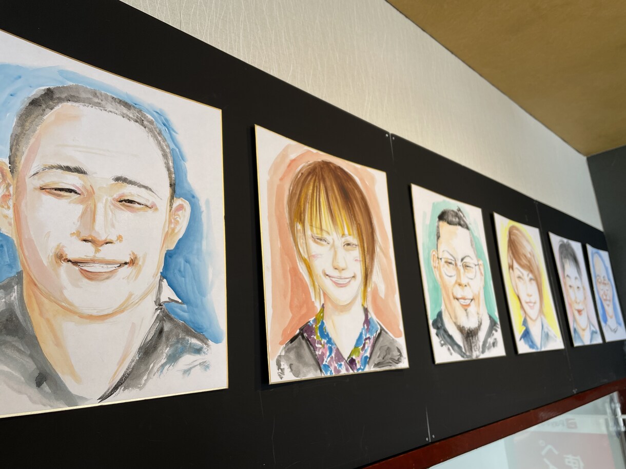 アナログ画であなた好みの作品を仕上げます 白黒作品に興味ある方、似顔絵など イメージ4