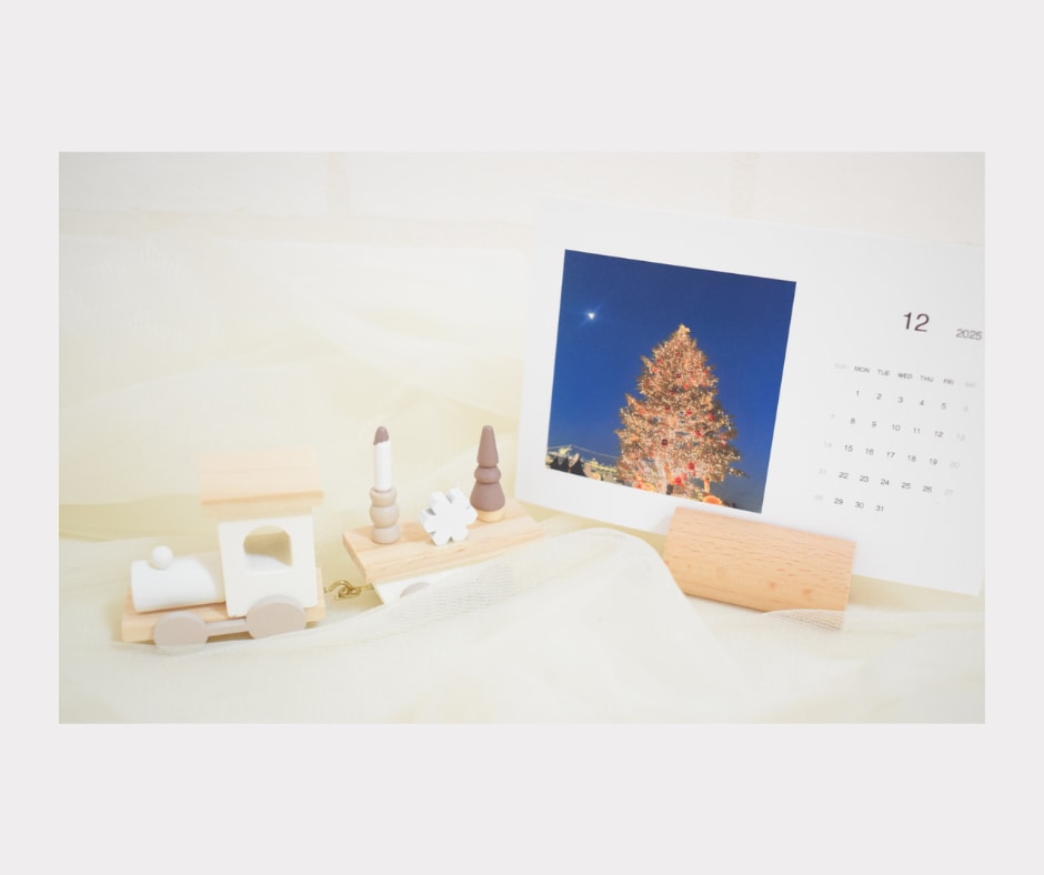 はがきサイズ　オリジナルカレンダーをお作りします 思い出の写真を使ったカレンダーを飾りませんか？ イメージ4