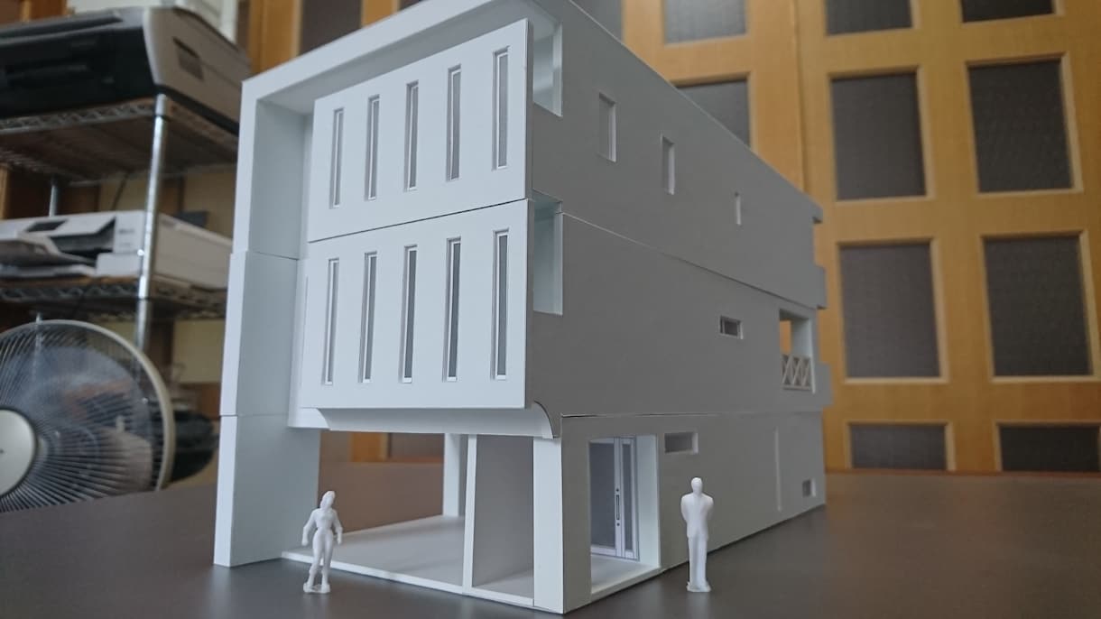 計画建物のスタディ模型（白模型）を製作しています 建設会社様・不動産会社様の建物造りのお手伝いをさせて頂きます イメージ10