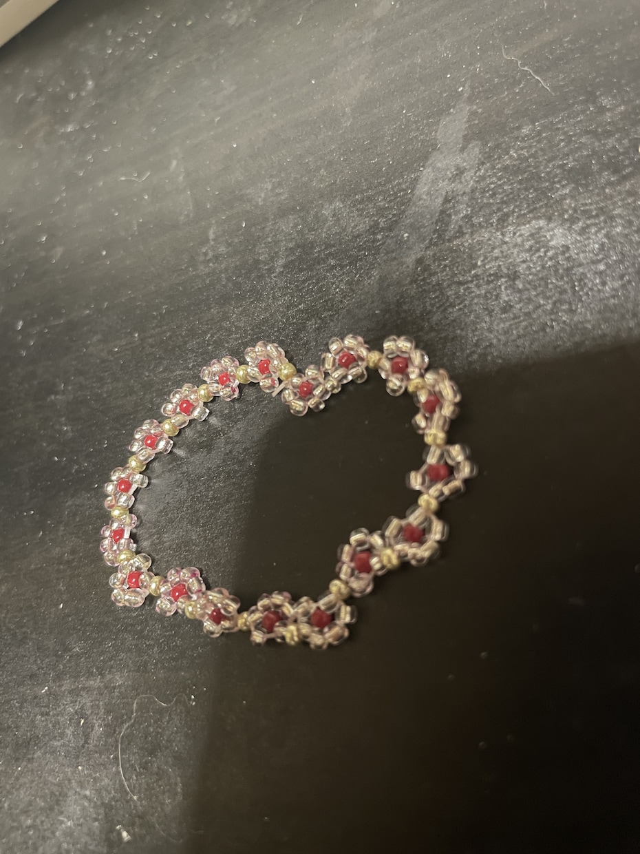 あなたの好きな色で作成します 最近流行りのビーズアクセサリー♪ぜひ身につけてみませんか？ イメージ2