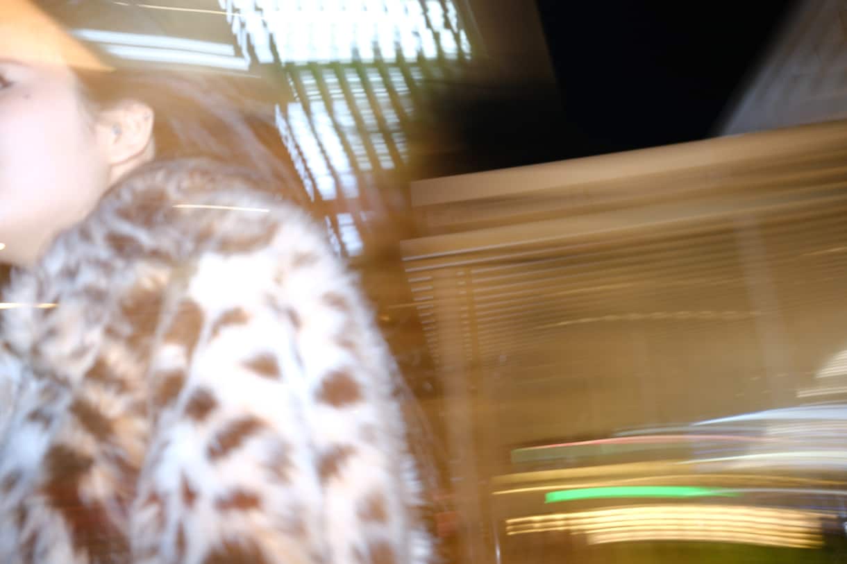 元営業が撮影する、光を活かした素敵な写真を撮ります 夜の街でドラマチックに！光を操る技術で撮影します！ イメージ5