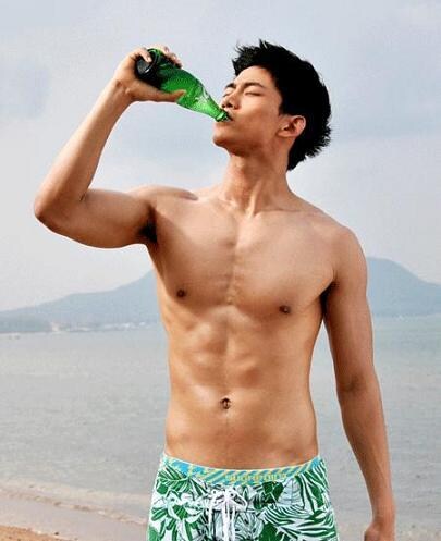 過度な運動なんてなし！？最強複合ダイエット教えます ダイエットには２択、食べない人と食べる人、あなたはどっち イメージ1