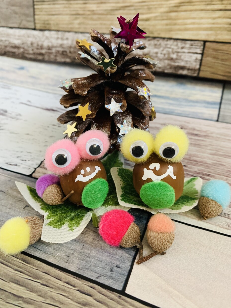 クリスマスツリー・どんぐり人形を作ります まつぼっくりのツリーとどんぐりでカエルを作ります。 イメージ3