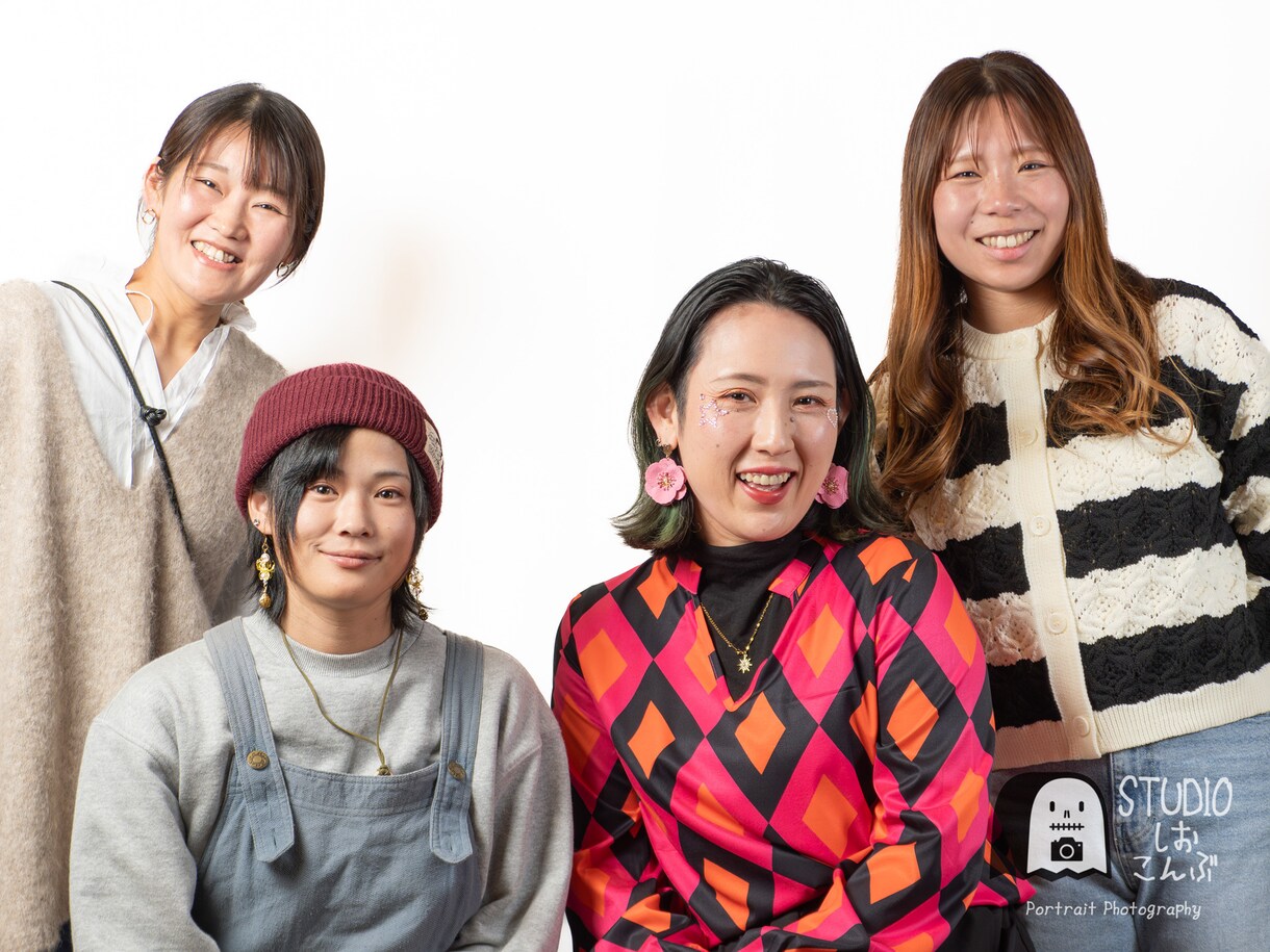 会社や団体へ出張プロフィール写真撮影します オフィスが笑顔あふれる撮影スタジオに イメージ10