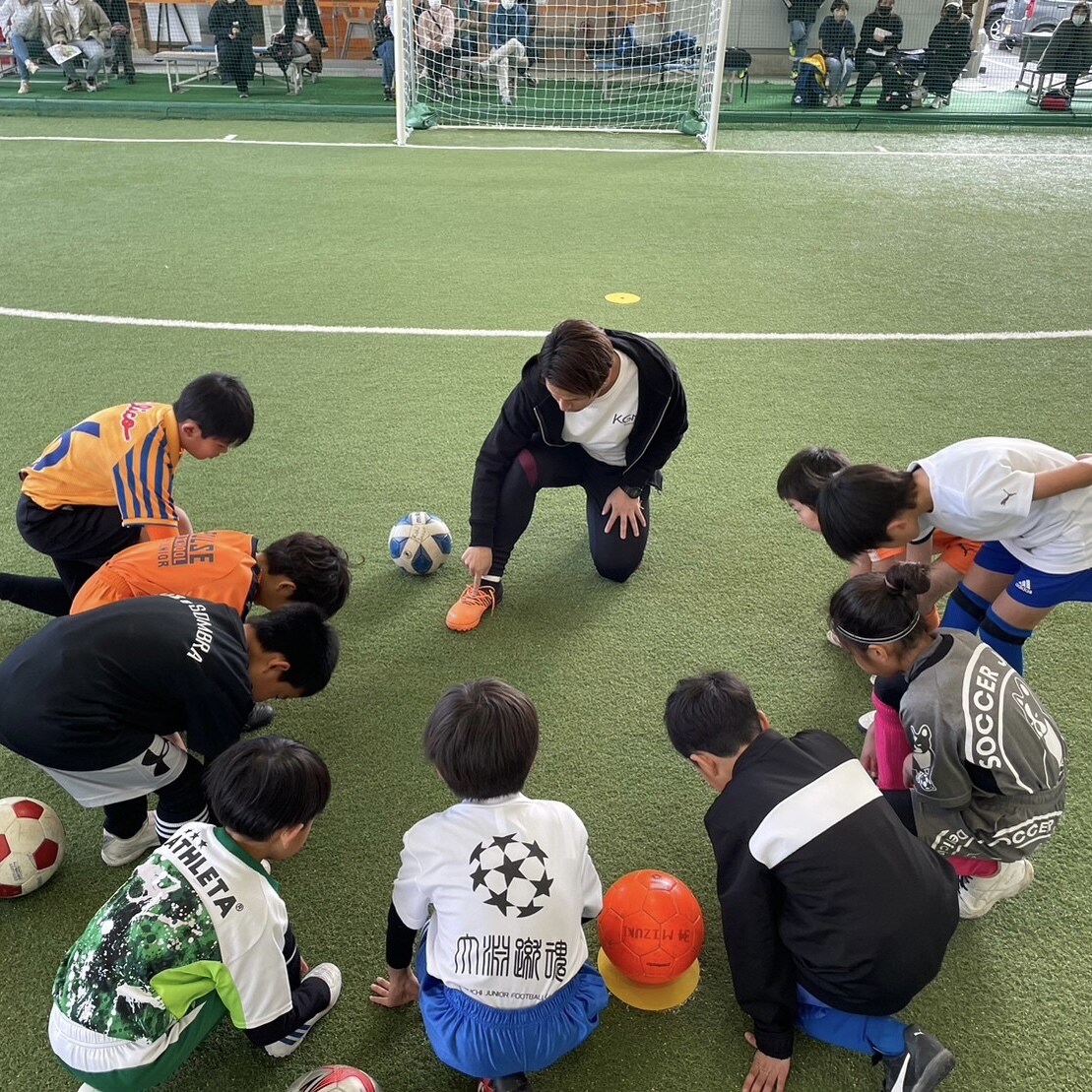 元J1リーガーがパーソナルトレーニングをします 直に見ながら1対1で教えることで理解力を上げ上達を早めます！ イメージ1