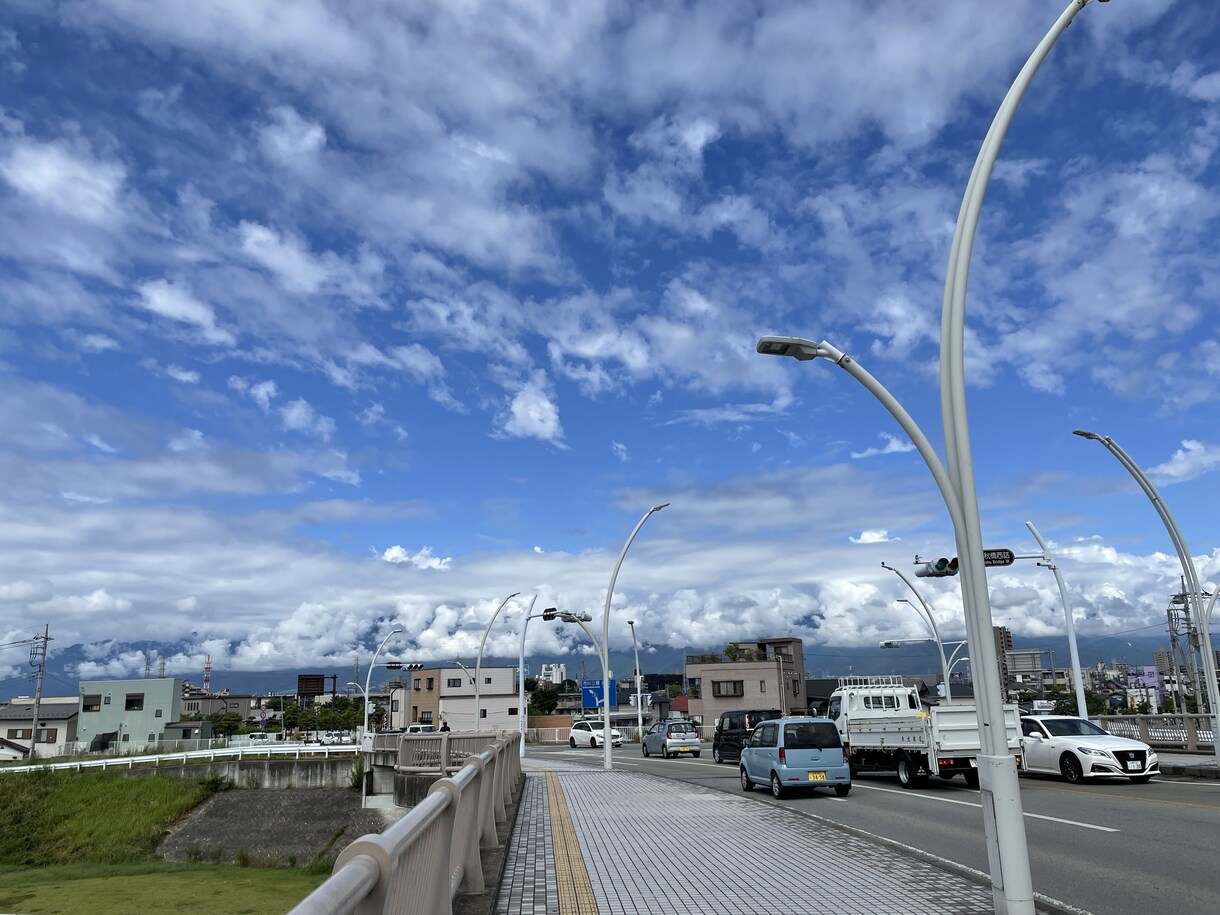 主に空がメインで写真を提供します 。毎日の変化する空をUPします。お気に入りがあれば是非 イメージ2