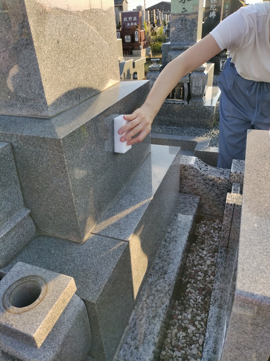 川越市内限定！お墓のお掃除代行します お墓参りに行きたいけど遠方な方など、私たちがキレイにします！ イメージ4