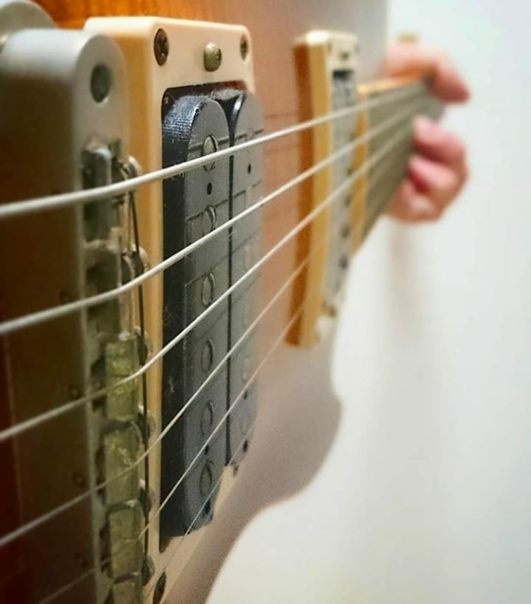 音楽で人生が変わる☆カッコいい洋楽ロック紹介します 大手レンタル店長歴20年ギター歴35年のロックマニアです！ イメージ3