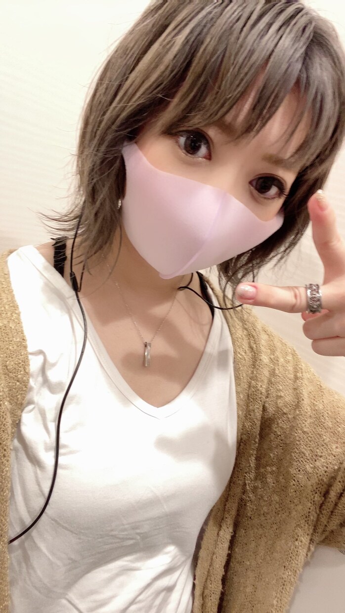 SNS用の自撮り写真提供します SNS用の自撮り写真を顔有、無承ります！ イメージ9