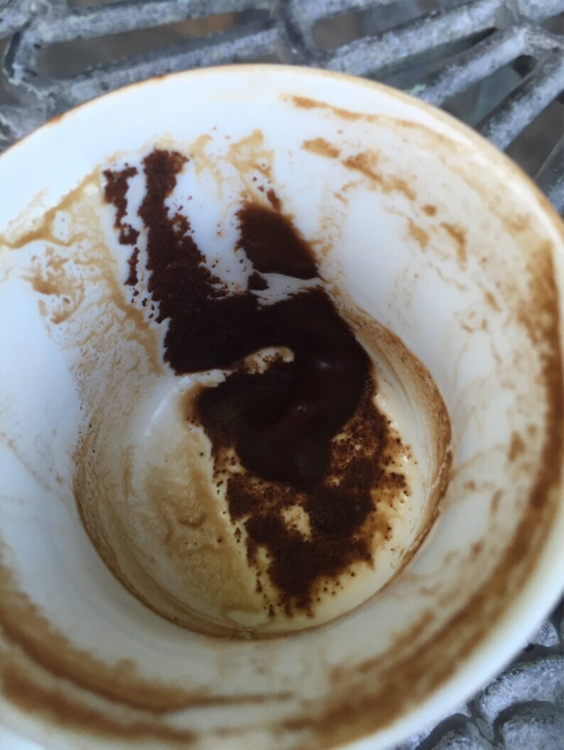 トルコ式コーヒーで占います トルコ式コーヒー占いは１４世紀より受け継がれた占い方法です。 イメージ4