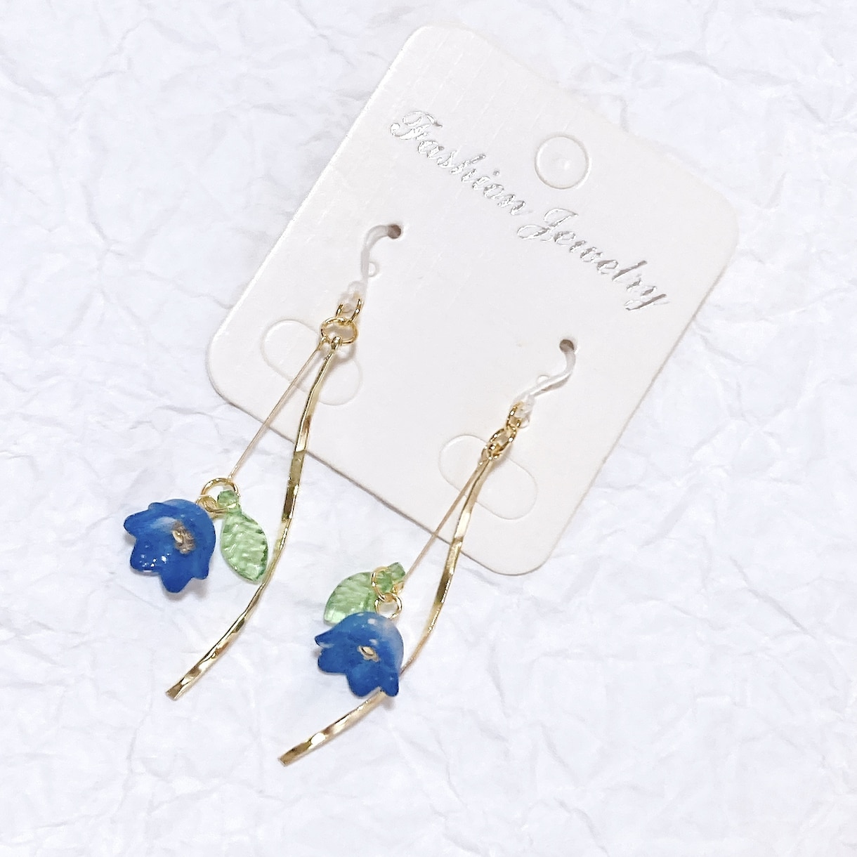 ネモフィライメージアクセサリーを売ります ピアスかイヤリングかお選びいただけます イメージ2