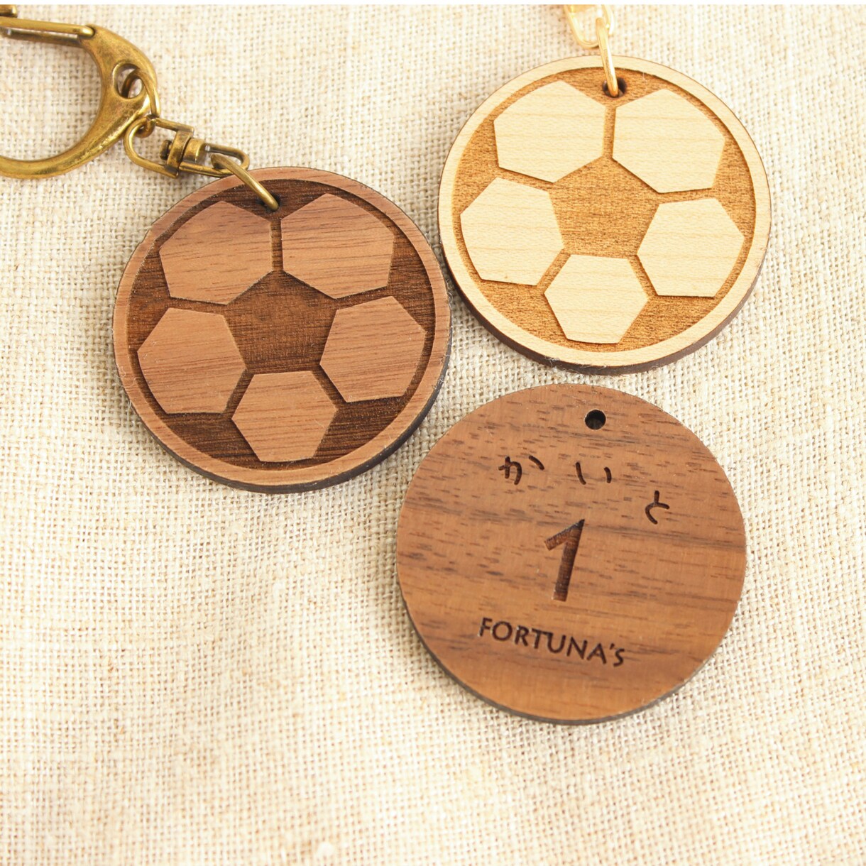 チーム名+名入れ＊サッカーキーホルダーお作りします 記念品に♪お好きな文字を刻印できる世界に一つのキーホルダー イメージ7