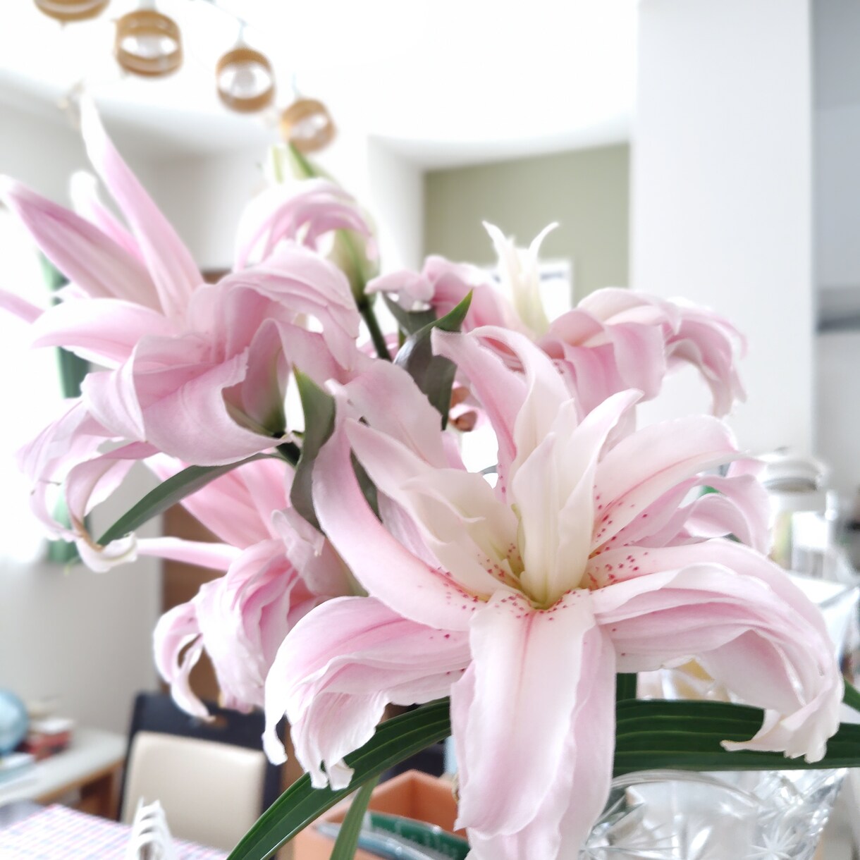貴方に合った花を考えます 現役花屋が考えますので、季節に合った花などわかります。 イメージ1