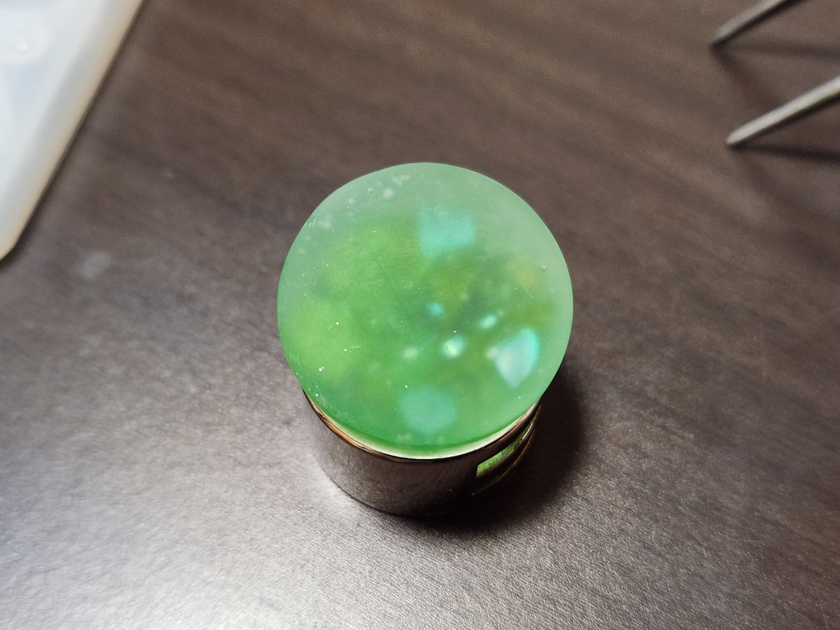 レジンを使用の製作となります キーホルダーの他にもアクセサリーも可能です。(要相談) イメージ7