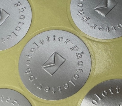 オリジナルエンボス加工シール作成します 【アートコート、金紙、銀紙】文字入れ・ロゴ入れー耐水性なし イメージ8