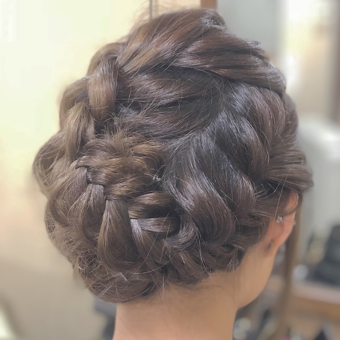 ヘアアレンジの疑問点、現役ヘアメイクが解決します ちょっとした疑問から、詳しいやり方解説までなんでも！ イメージ1