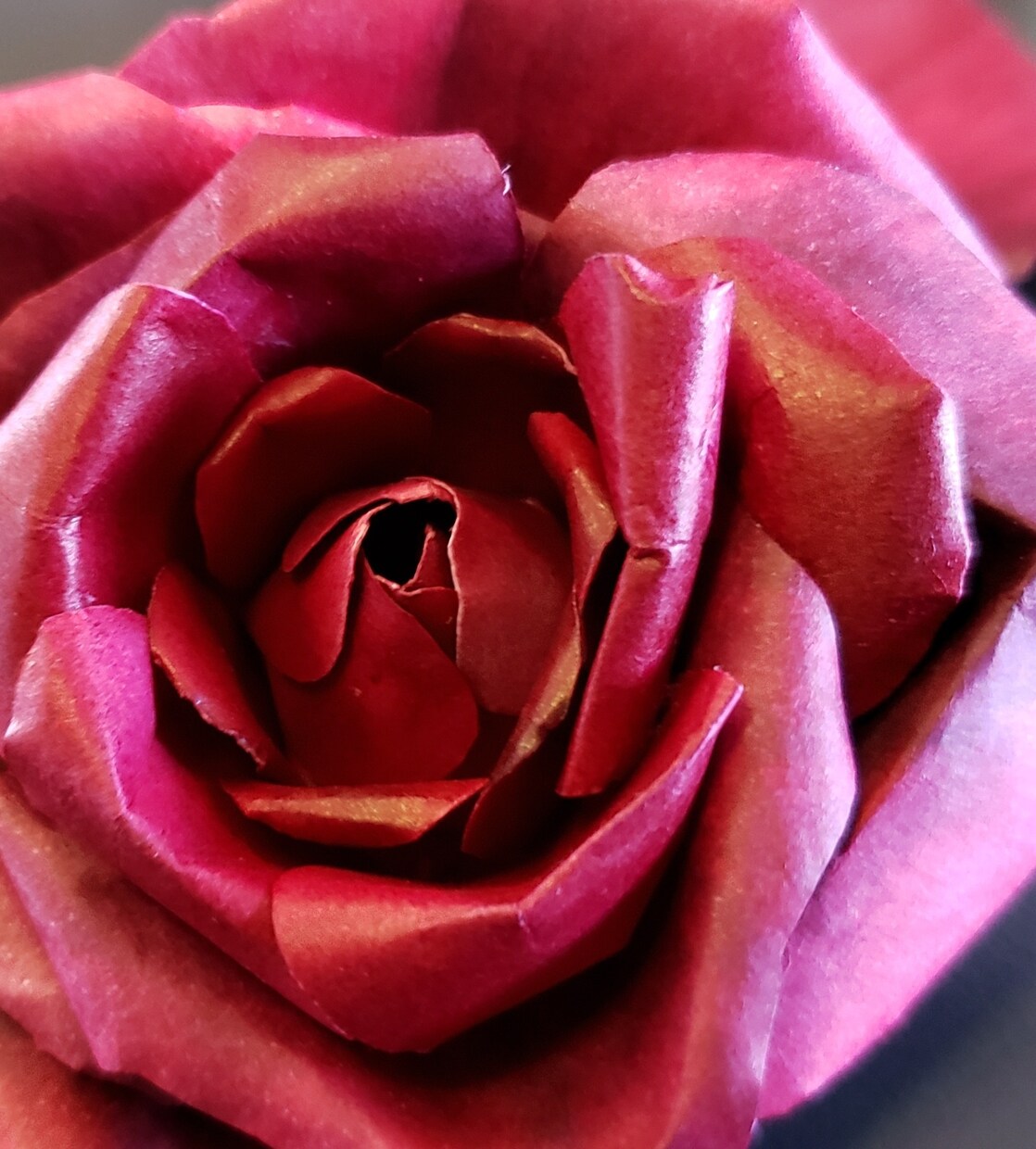 紙のオーダーフラワーをお作りいたします 紙で花びらを1枚ずつ制作したお花を完全オーダーメイド。 イメージ3