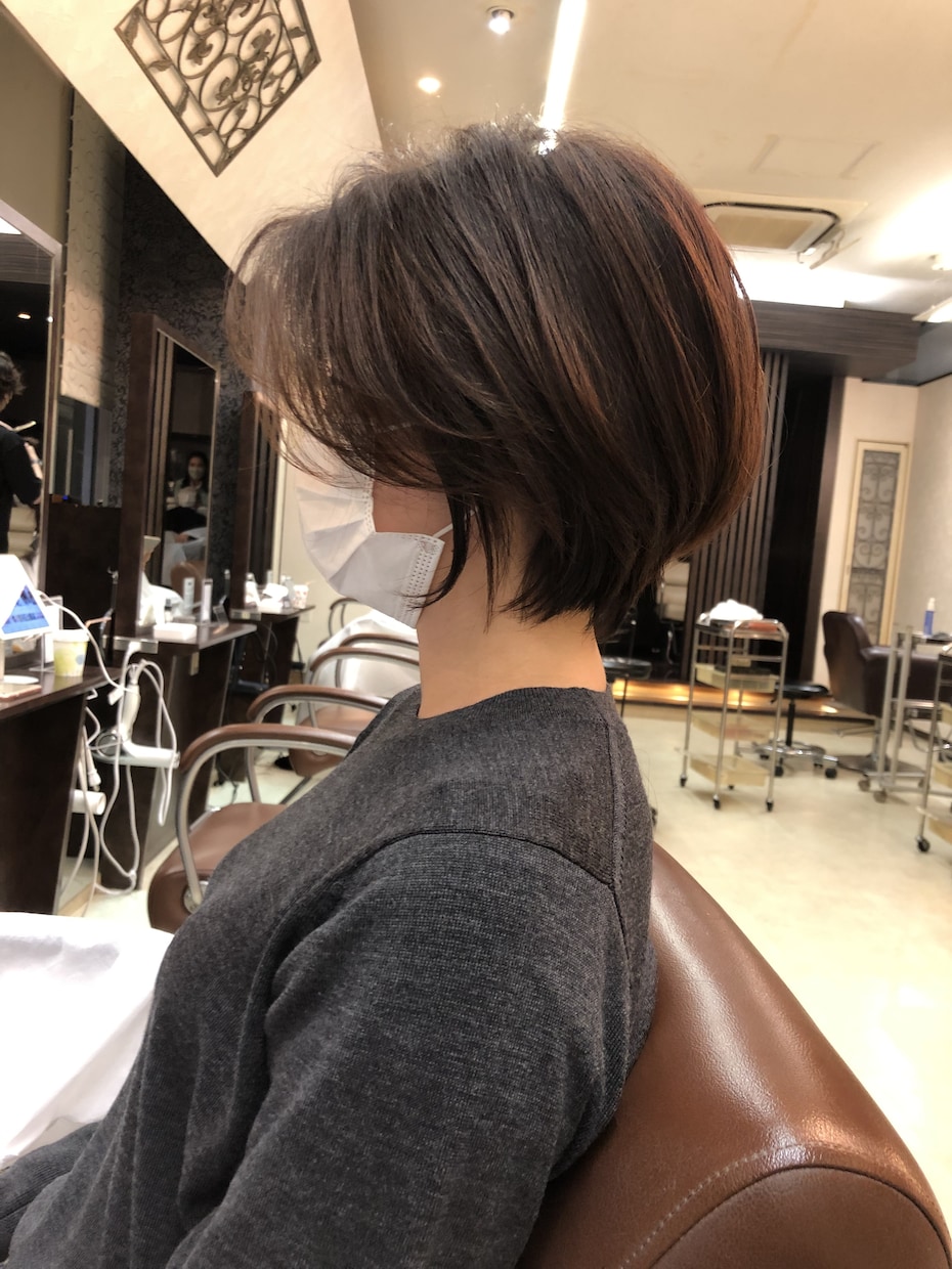 似合う髪型やエイジングケアの全てのアドバイスします 現役アラフォー美容師が的確なアドバイスや悩みに対して答えます イメージ2