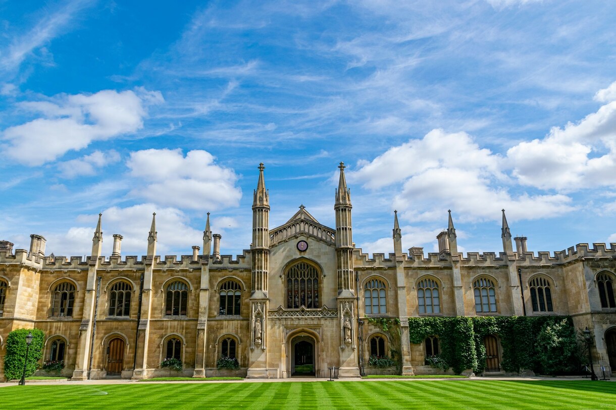 イギリス大学院への留学相談受けます 現在イギリス大学院卒の私が現地の情報をお届けします イメージ1