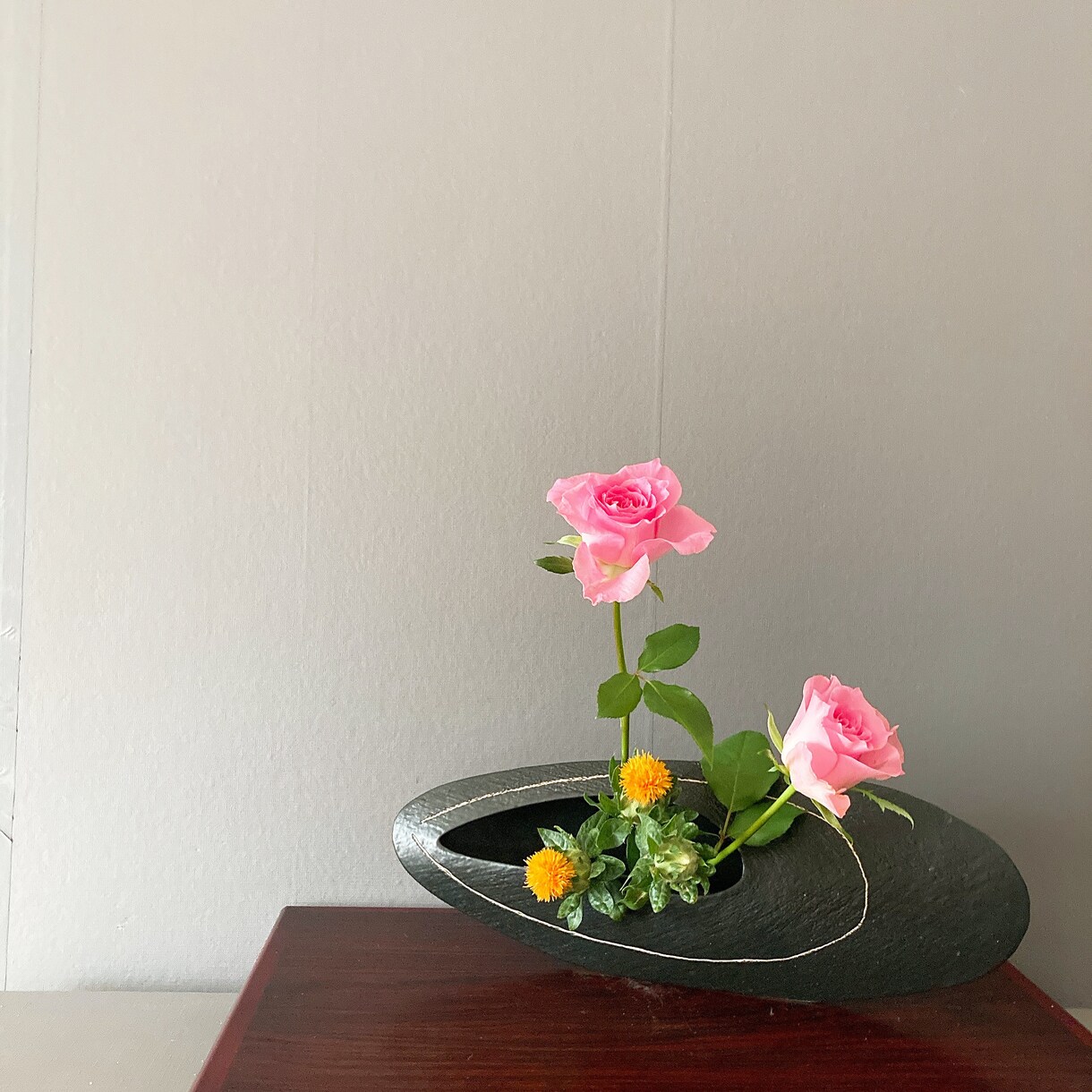 あなたの商品に花を生けます いけばな師範がご自身の商品を引き立たせる花をご提案します イメージ1