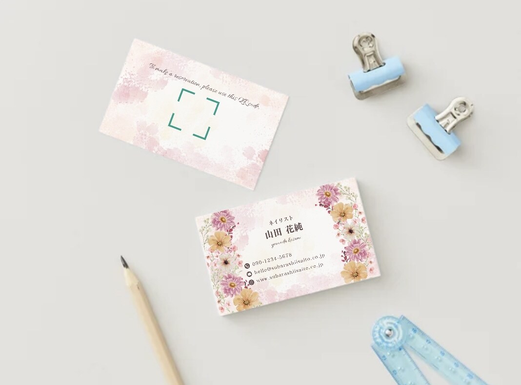 華やかな雰囲気の名刺作成承ります ピンク色のお花がパッと目を引くデザインです イメージ8