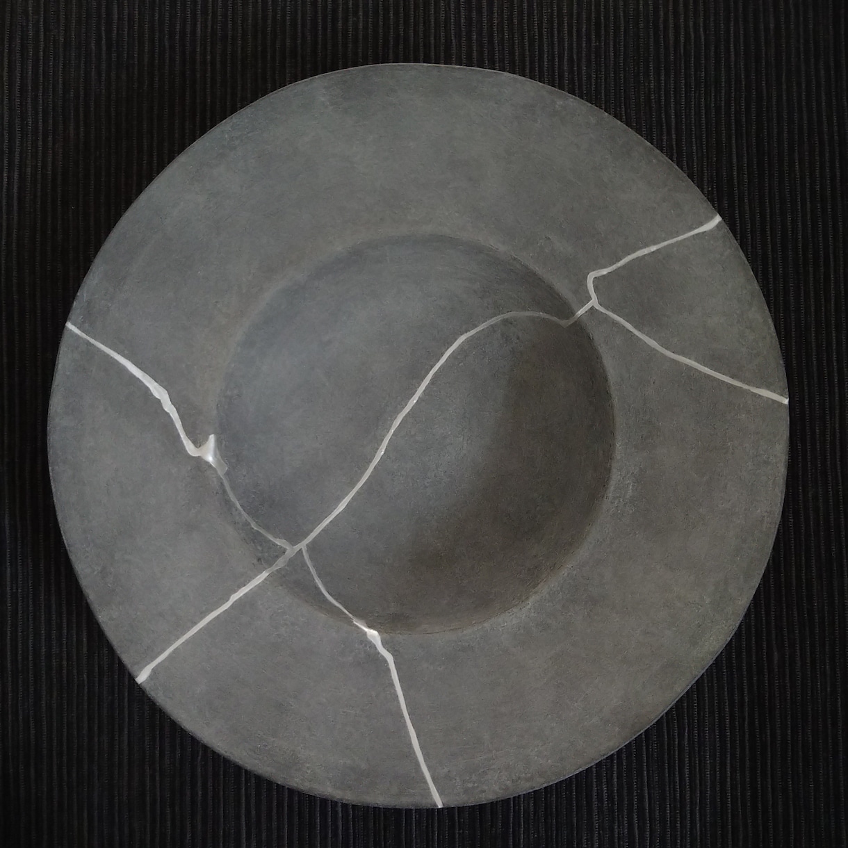 大切なうつわ、本漆金継ぎで修繕いたします 伝統的な本漆で修繕いたします。お気軽にご相談くださいませ❍ イメージ1