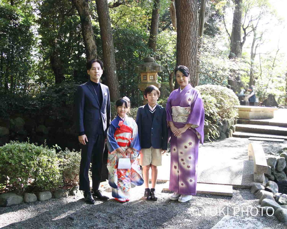 横浜で女性カメラマンが七五三撮影します 自然な笑顔と家族の温かい瞬間を残します イメージ3
