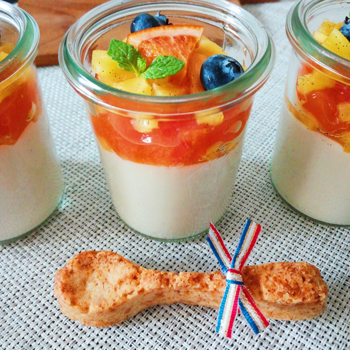 インスタ映え間違いなし！可愛いヴェリーヌ教えます 簡単にできるビーガンココナッツプリン　オレンジジュレがけ イメージ1
