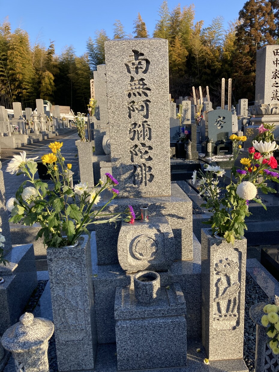 京都市内限定　お墓参り・お墓の掃除代行いたします なかなか行けないお墓参り、お墓の定期清掃をします。 イメージ2