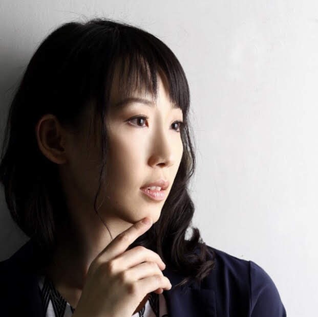 楽曲を最大限に活かす作詞×ボーカルをご提供します メジャーでの仮歌、人気インフルエンサーにて歌詞制作実績あり イメージ1