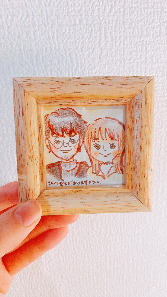 色鉛筆でゆるく可愛い似顔絵を描きます 【フレーム付き・郵送料込み】誕生日や記念日のプレゼントに イメージ2