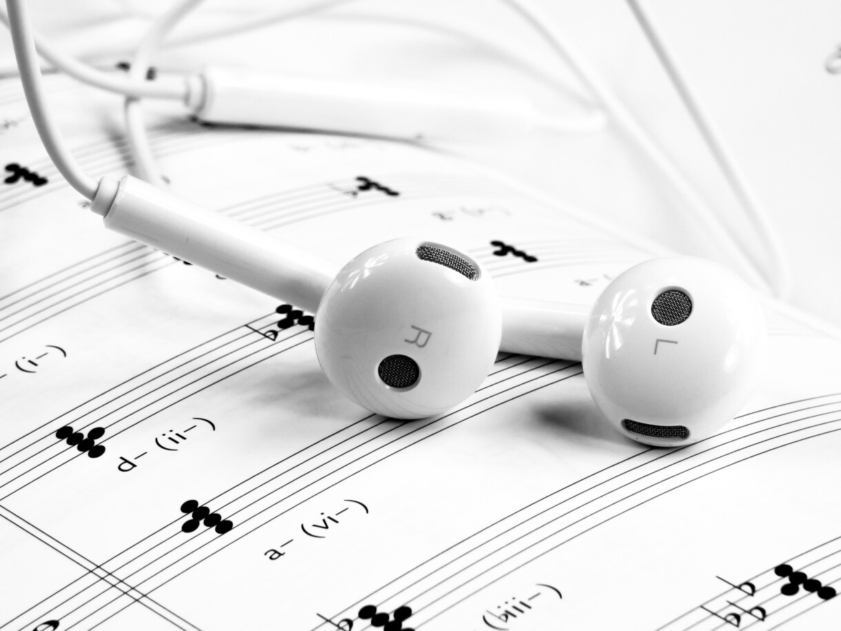 コード進行・作曲のレッスンを行います わかりやすさを重視しつつも、高度なレベルまで持っていきます。 イメージ1