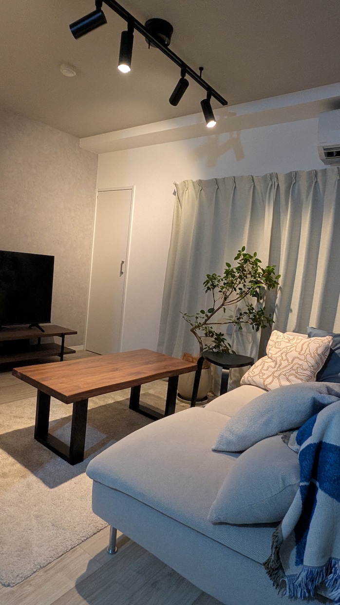 お部屋の写真からインテリア改善案をご提案します 今ある家具を活かして、レイアウトなどを改善案をご提案します。 イメージ1