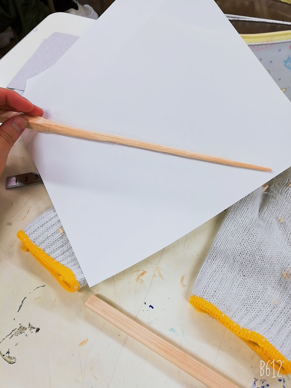 手のサイズに合わせて、箸など木工細工を手作りします お箸やスプーン等それぞれの手のサイズに合わせて制作します。 イメージ2