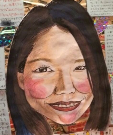 そのプレゼントに似顔絵添えます 中高6年間美術部員の実力を発揮します イメージ5