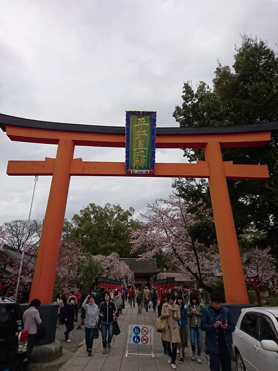 絶対後悔しない結婚式をするために【誰も書かなかった結婚式場探しハンドブック】差し上げます イメージ1