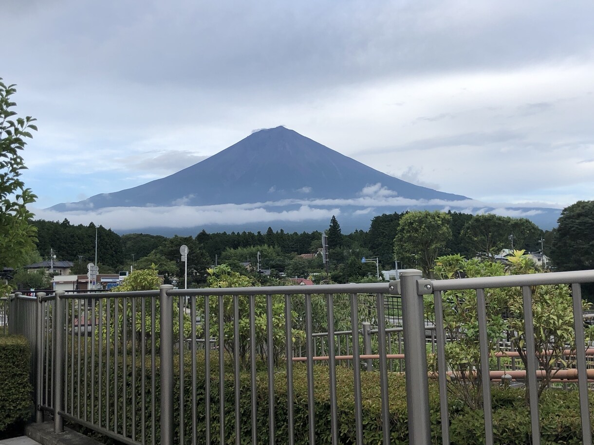 気軽にどんなお話でもお伺い致します 時にはスピリチュアルの観点からお悩み相談に応じます。 イメージ1