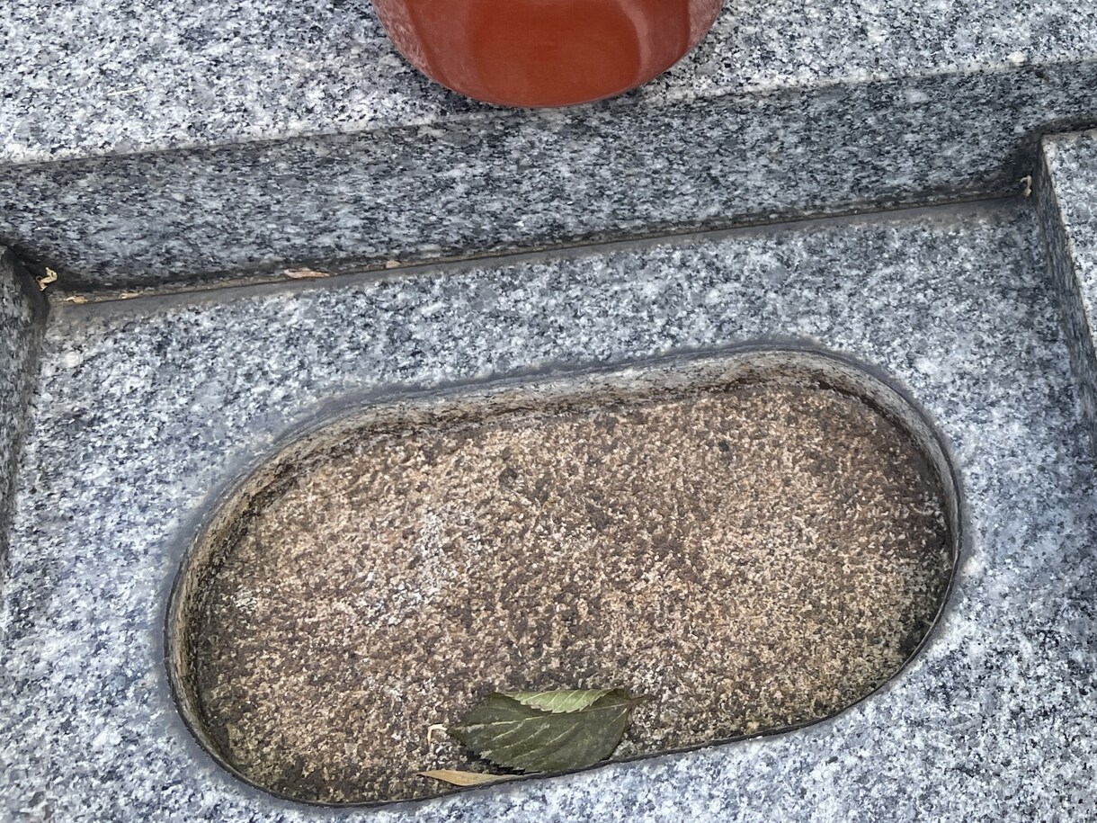 あなたのお墓を「墓地清掃士」がピカピカにします 東京・千葉・神奈川・茨城のお墓を心を込めてお掃除します。 イメージ5