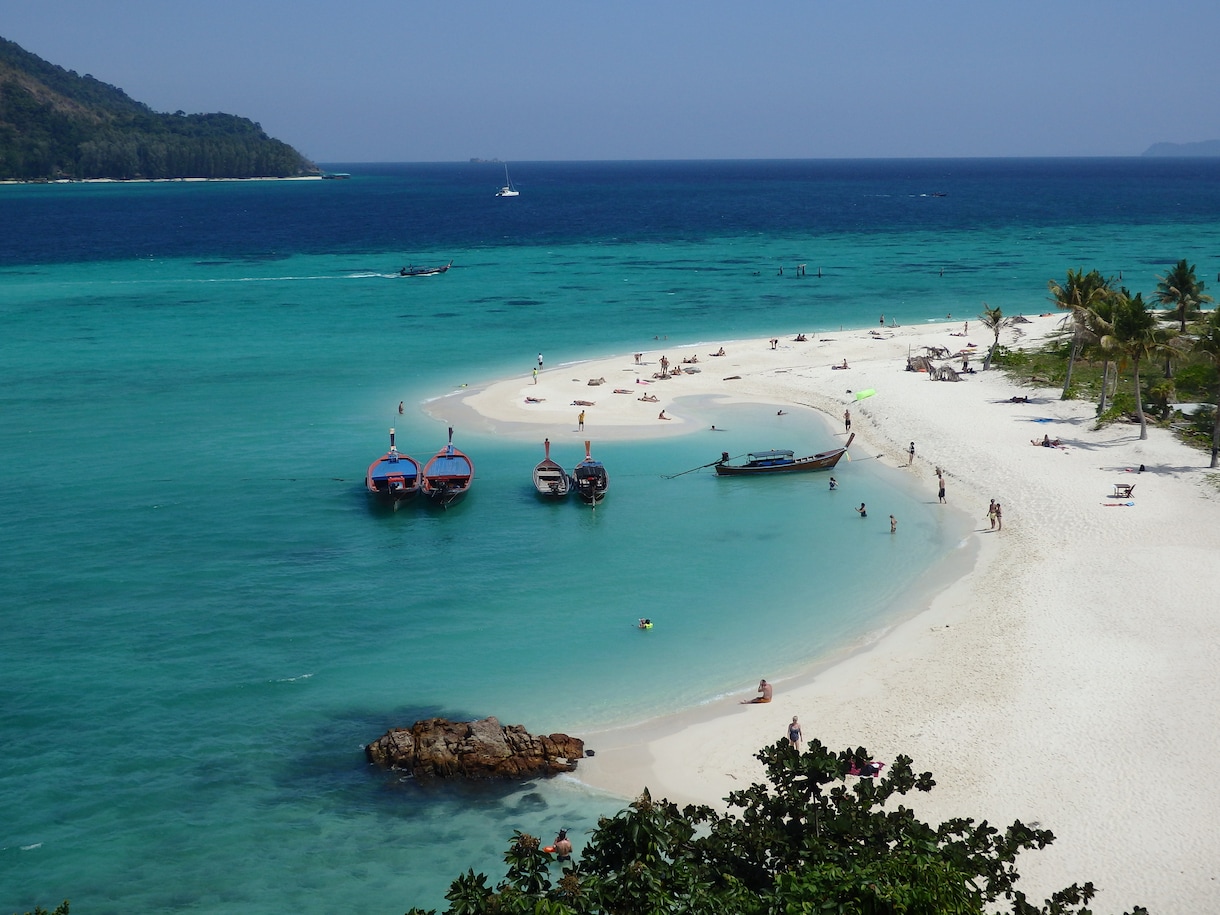 タイのモルディブと言われているリペ島情報を教えます リペ島以外のタイのリゾートについても相談に乗ります イメージ1