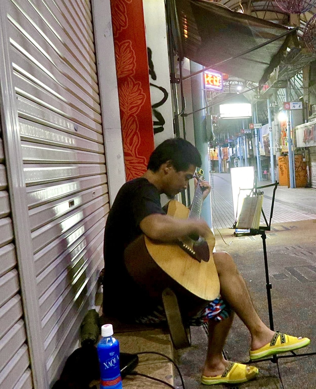 全国出張！あなただけのためにギター弾き語りします 現役ミュージシャンが、あなたが好きな曲を演奏します イメージ3