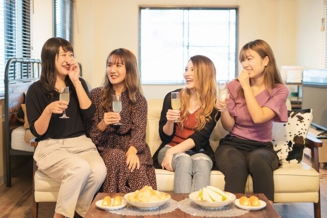 すぐにコミュニケーション上手になれるコツ、教えます （しぐさを変えるだけで、人前で緊張しない自分に大変身） イメージ1